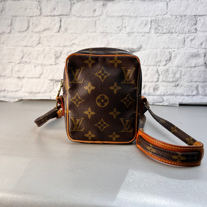 Louis Vuitton Brown Shoulder Bags A-15372