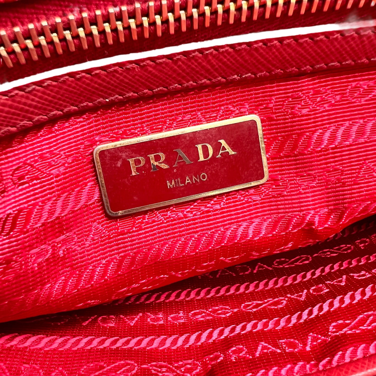 Prada Red Handle Bags A-15375