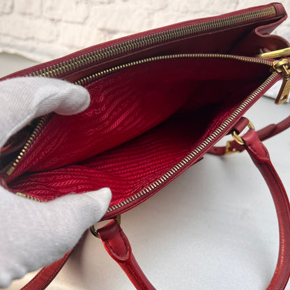 Prada Red Handle Bags A-15375