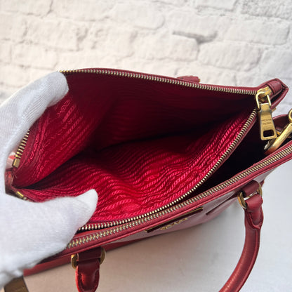Prada Red Handle Bags A-15375