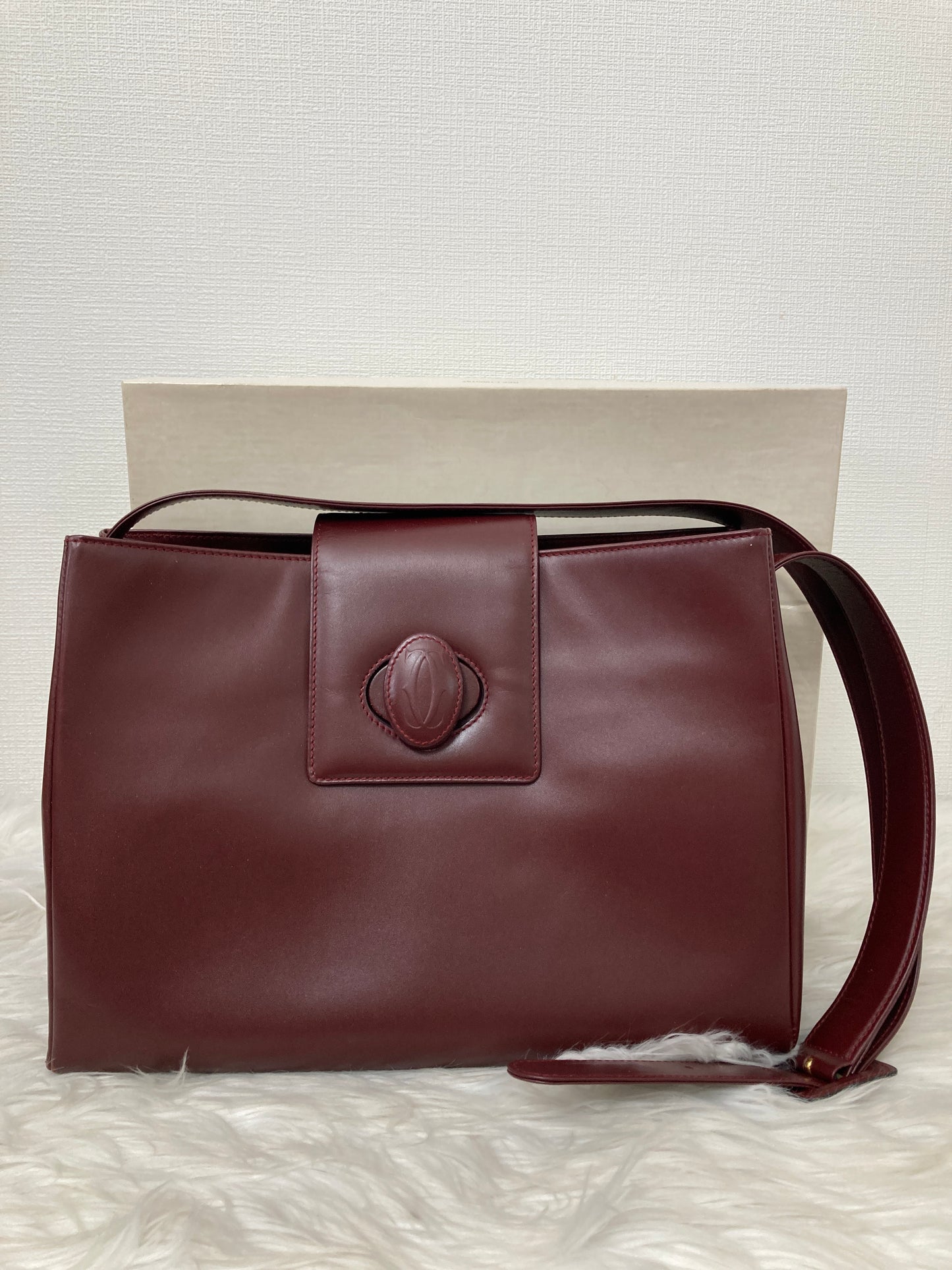 Cartier Red Shoulder Bags A-15381