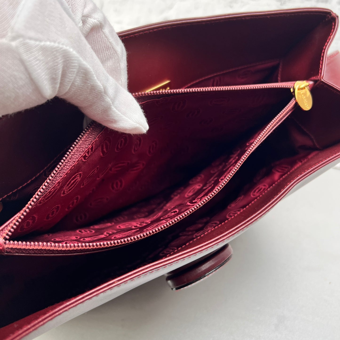 Cartier Red Shoulder Bags A-15381