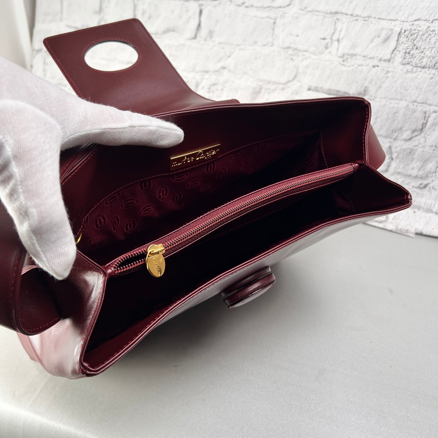 Cartier Red Shoulder Bags A-15381