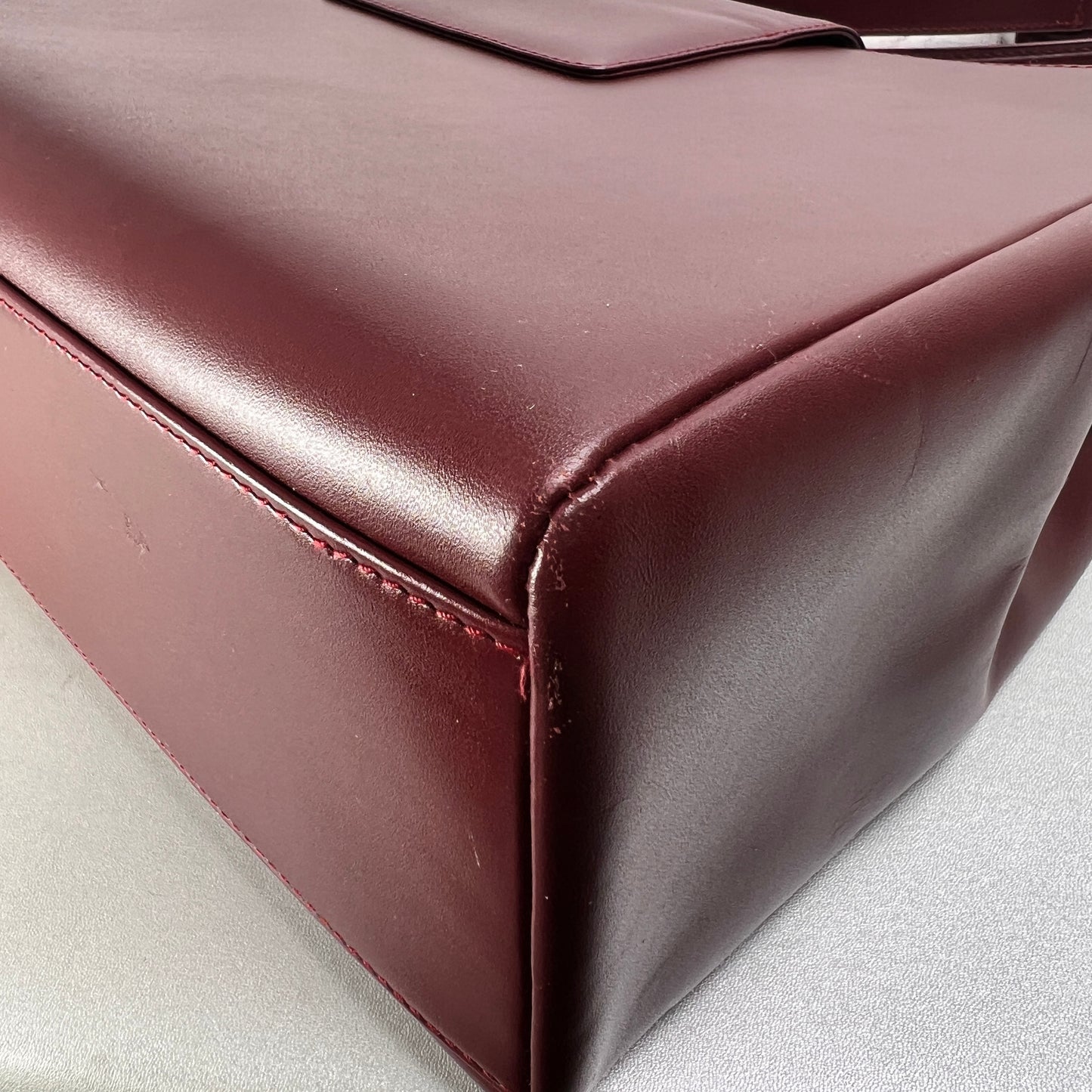 Cartier Red Shoulder Bags A-15381