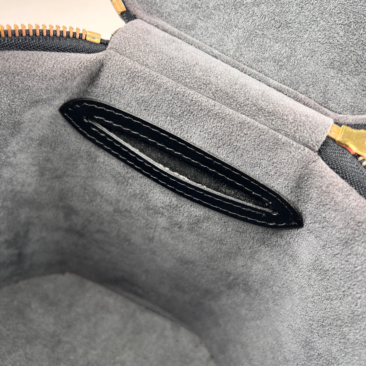 Louis Vuitton Black Handle Bags A-15382