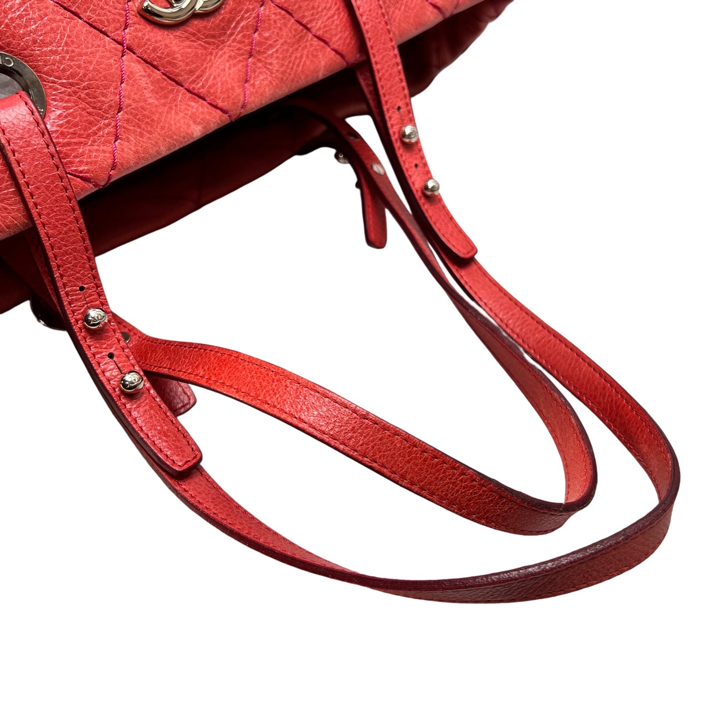 Chanel Red Tote Bags A-15383