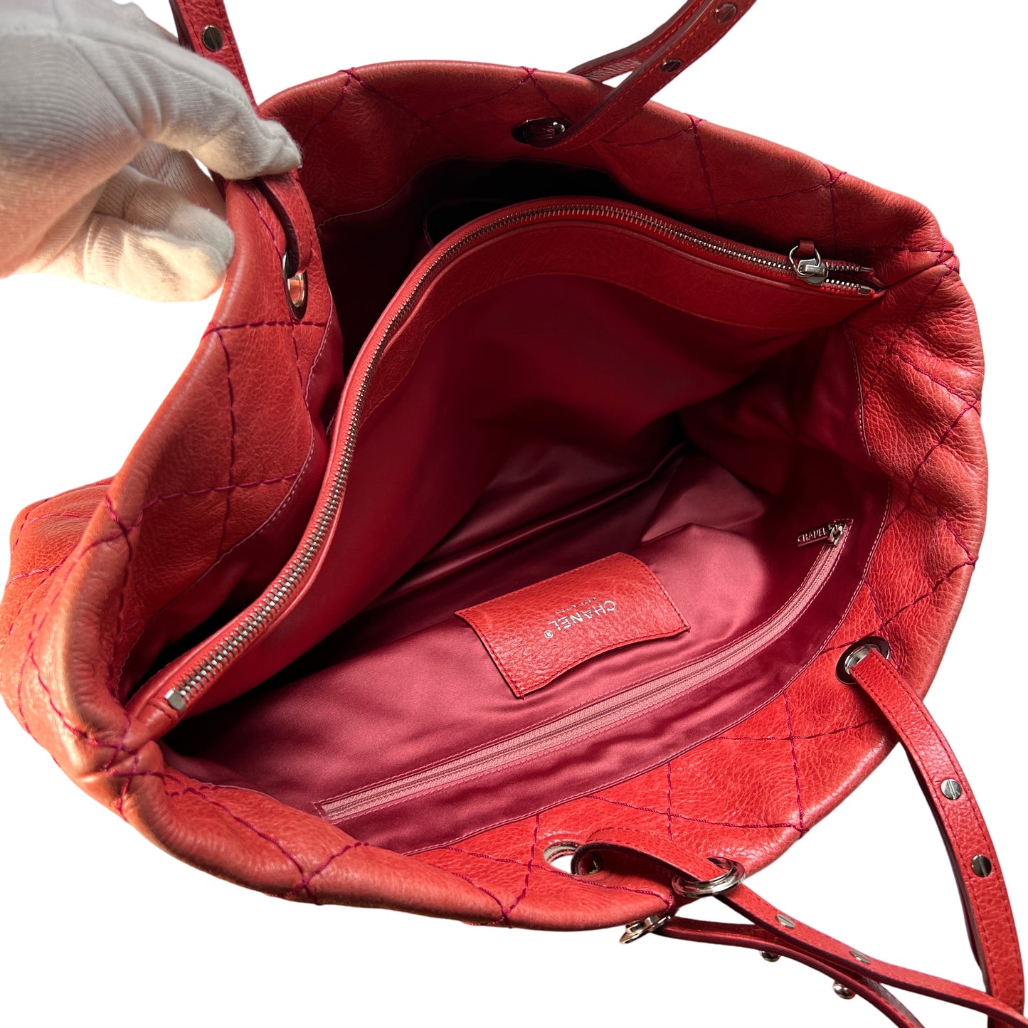 Chanel Red Tote Bags A-15383