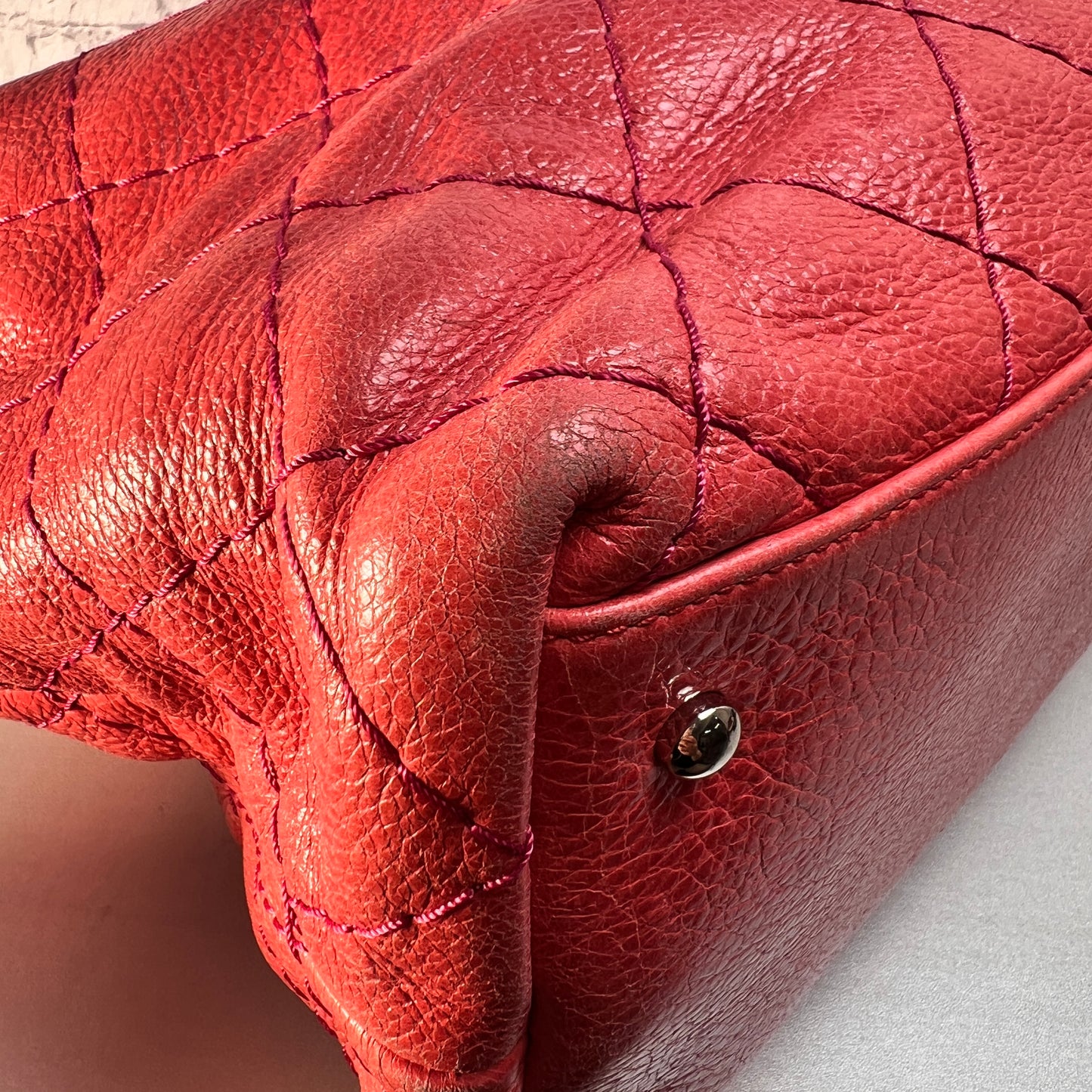 Chanel Red Tote Bags A-15383