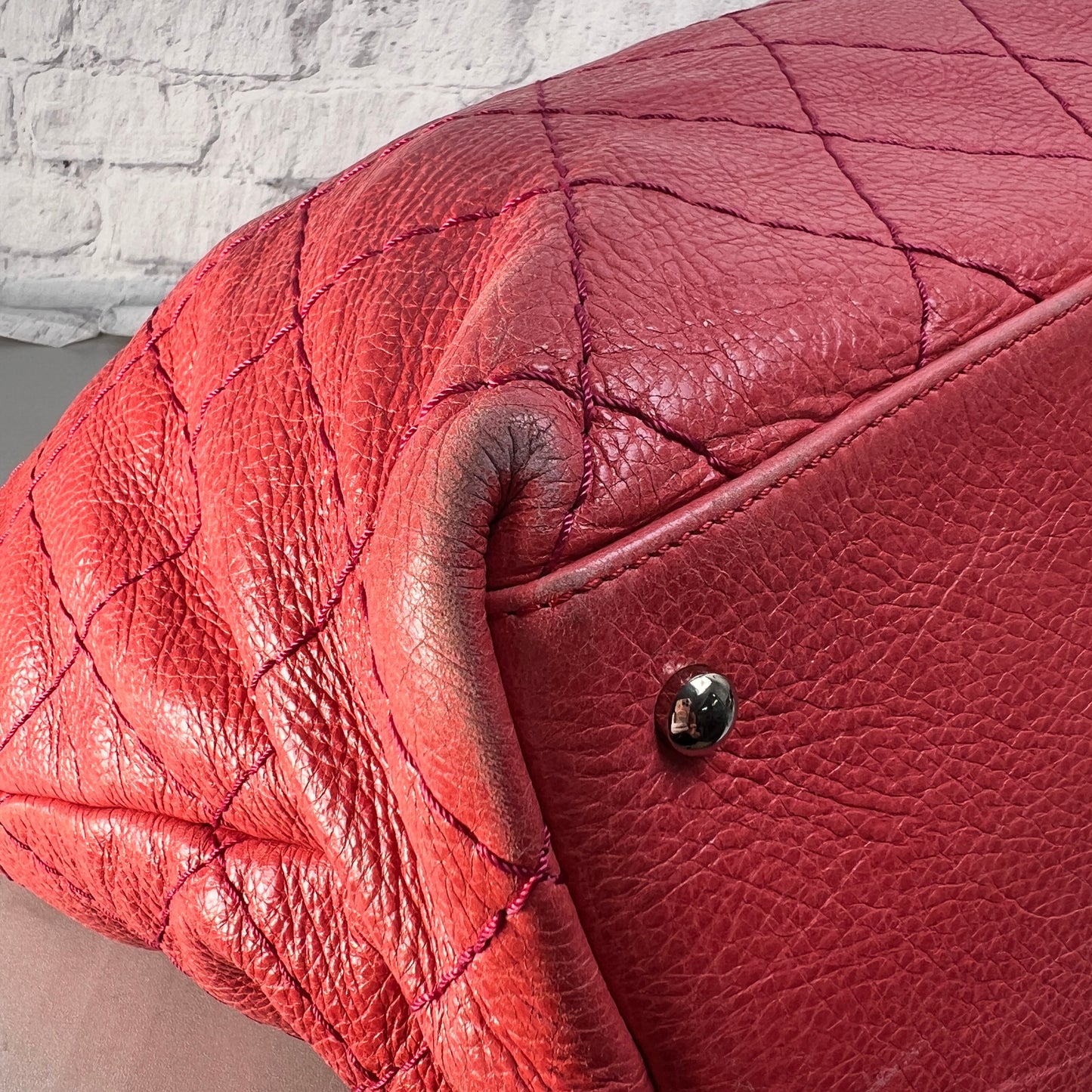 Chanel Red Tote Bags A-15383
