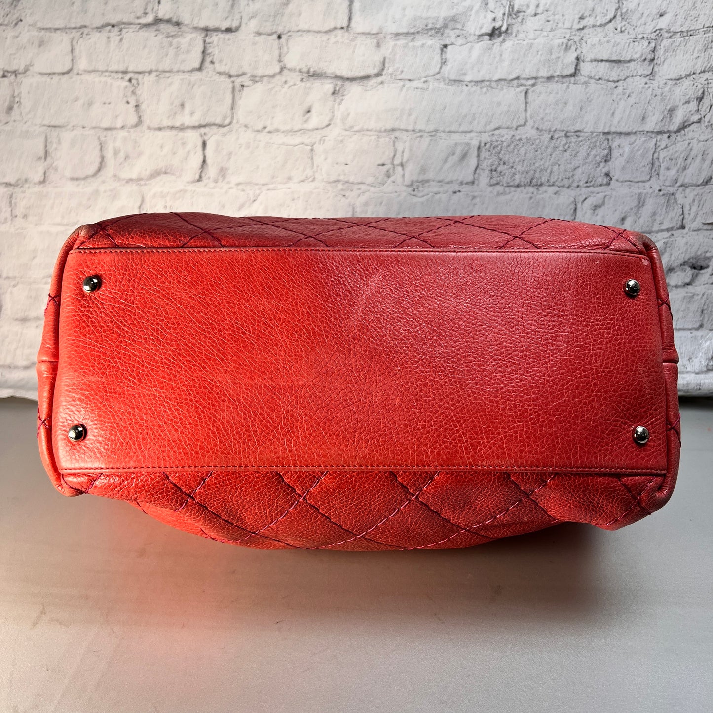 Chanel Red Tote Bags A-15383