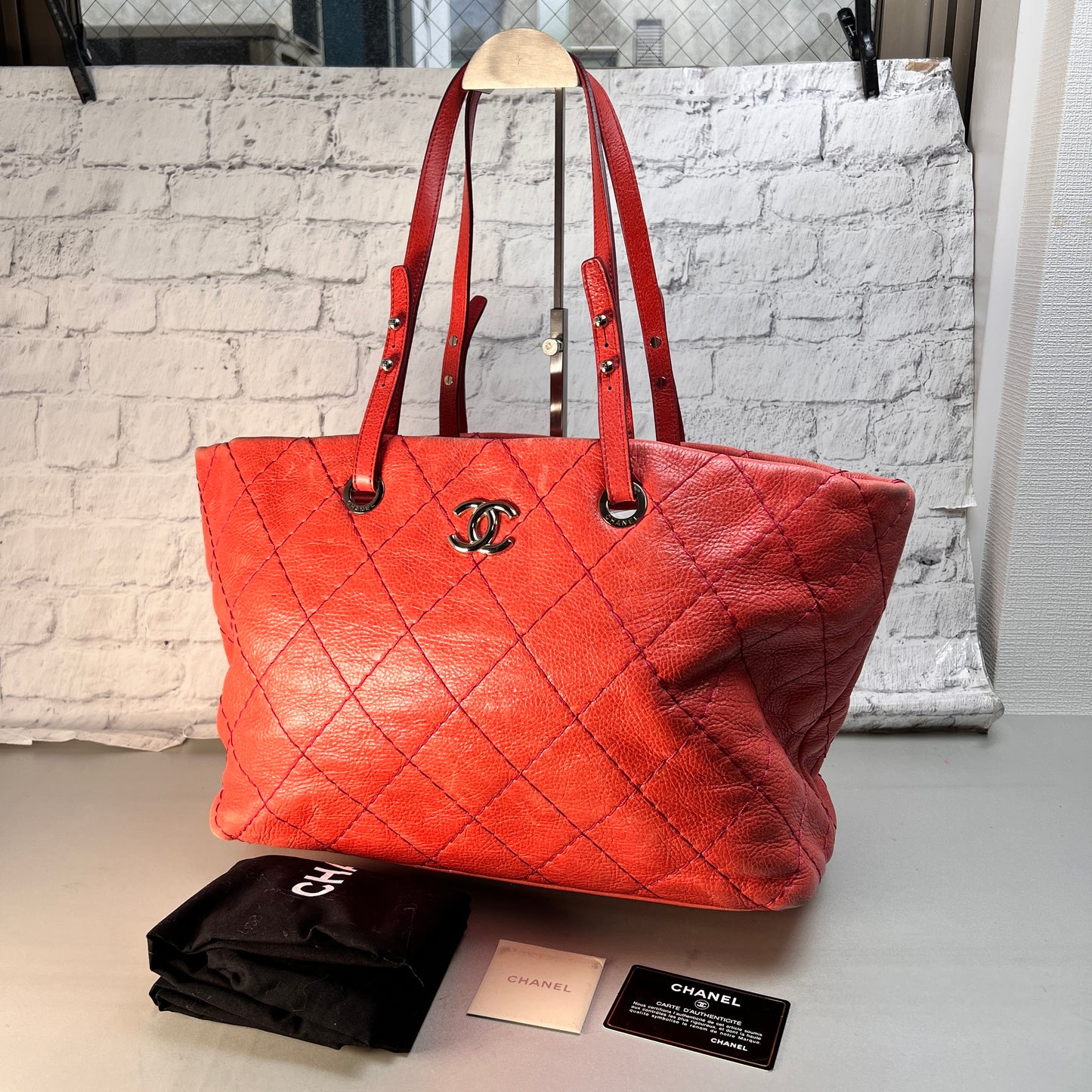 Chanel Red Tote Bags A-15383