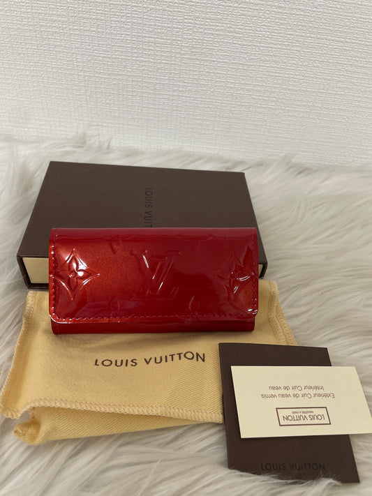 Louis Vuitton Red Small goods A-15386