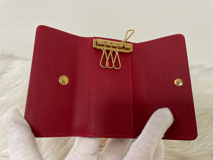 Louis Vuitton Red Small goods A-15386