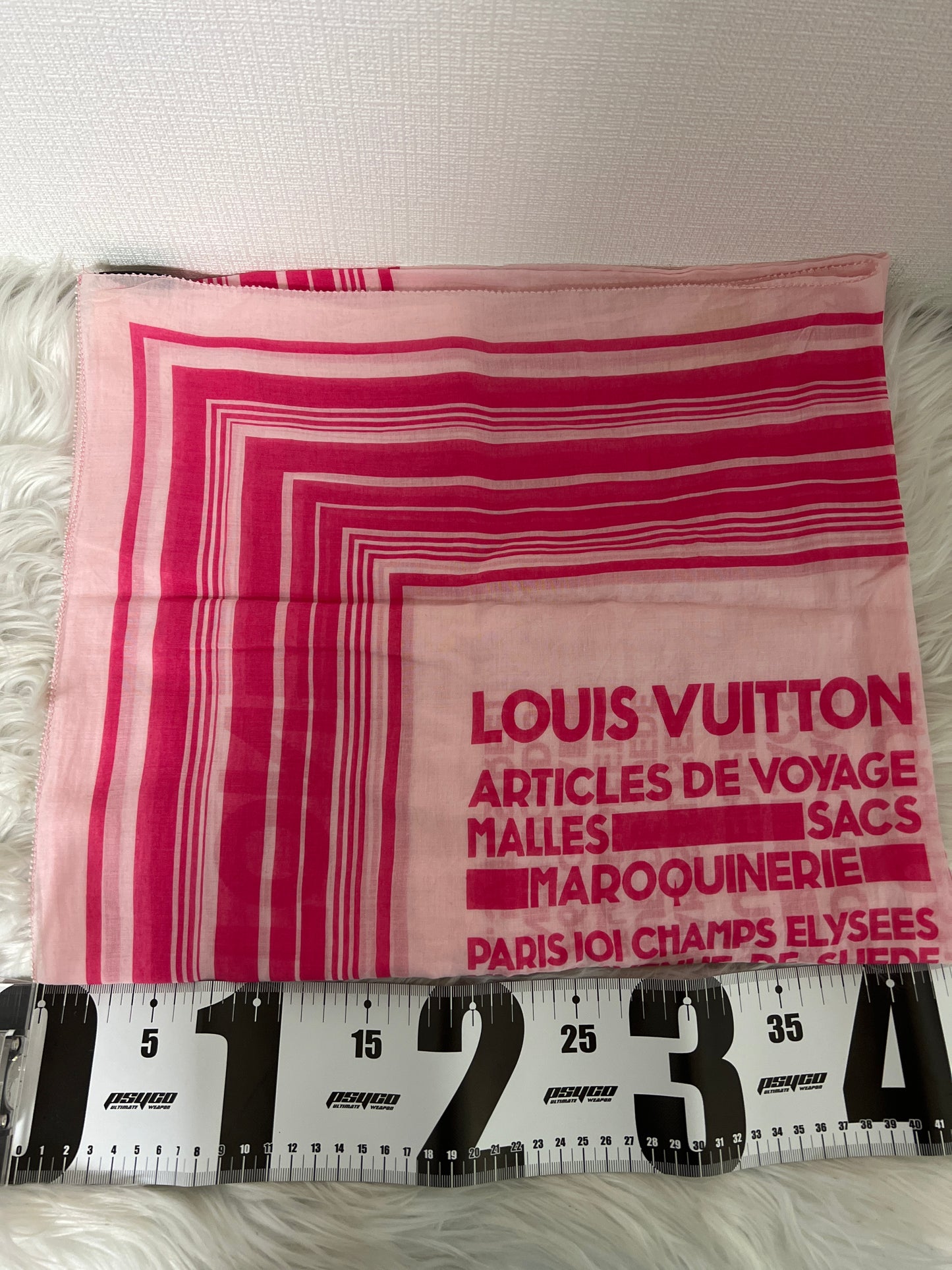 Louis Vuitton Pink Scarves A-15408