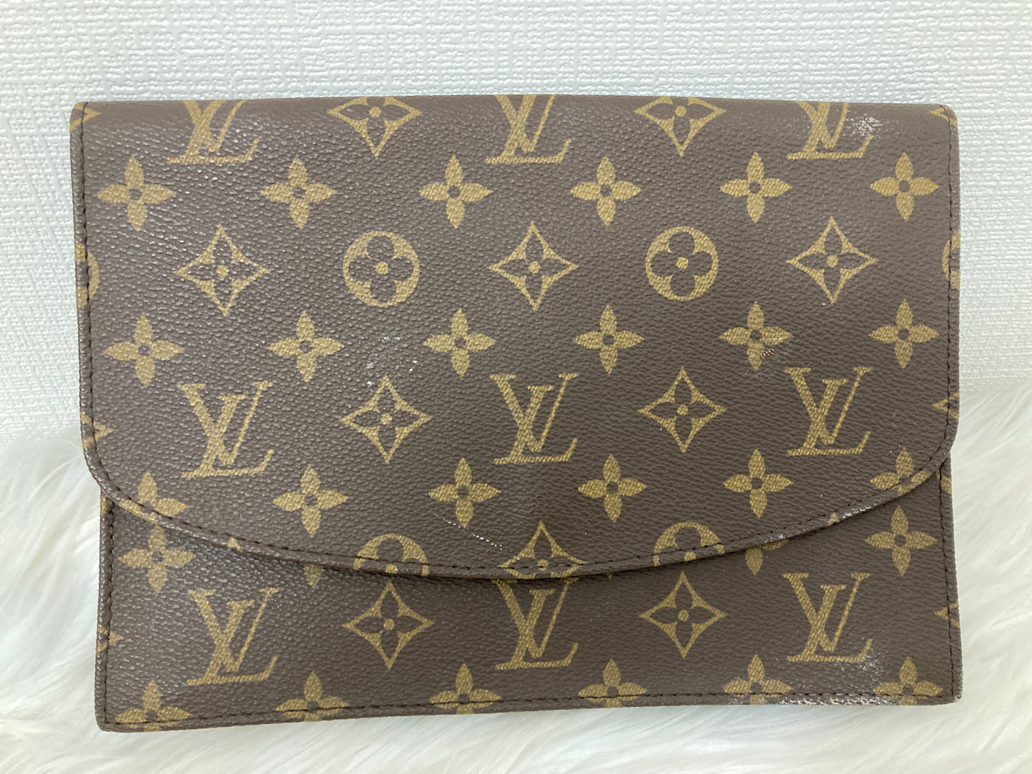 Louis Vuitton Brown Pouches A-15412