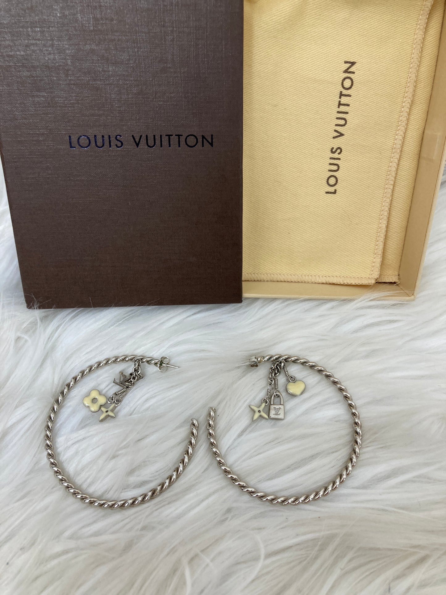 Louis Vuitton Silver Earrings A-15417