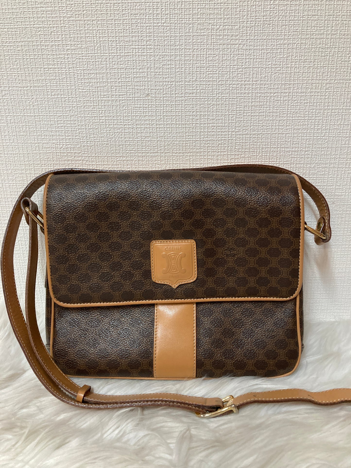 Celine Brown Shoulder Bags A-15425