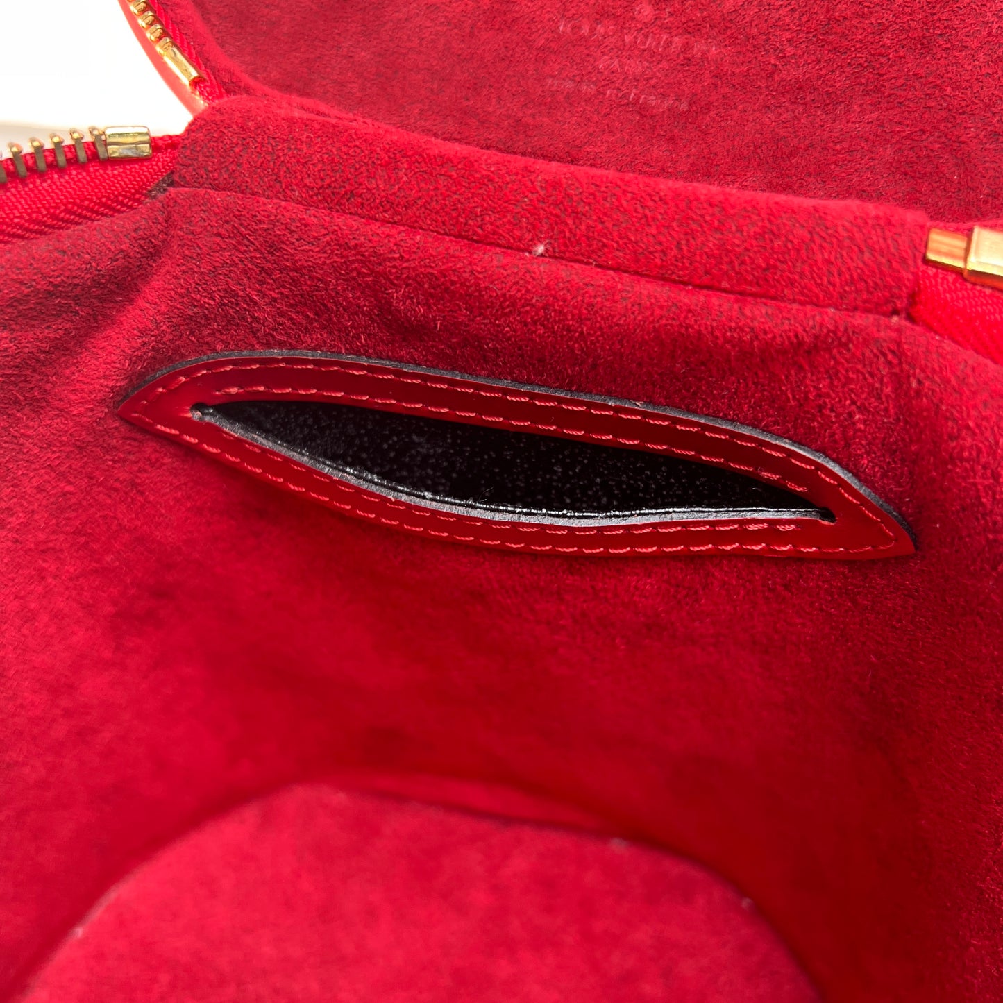 Louis Vuitton Red Handle Bags A-15430