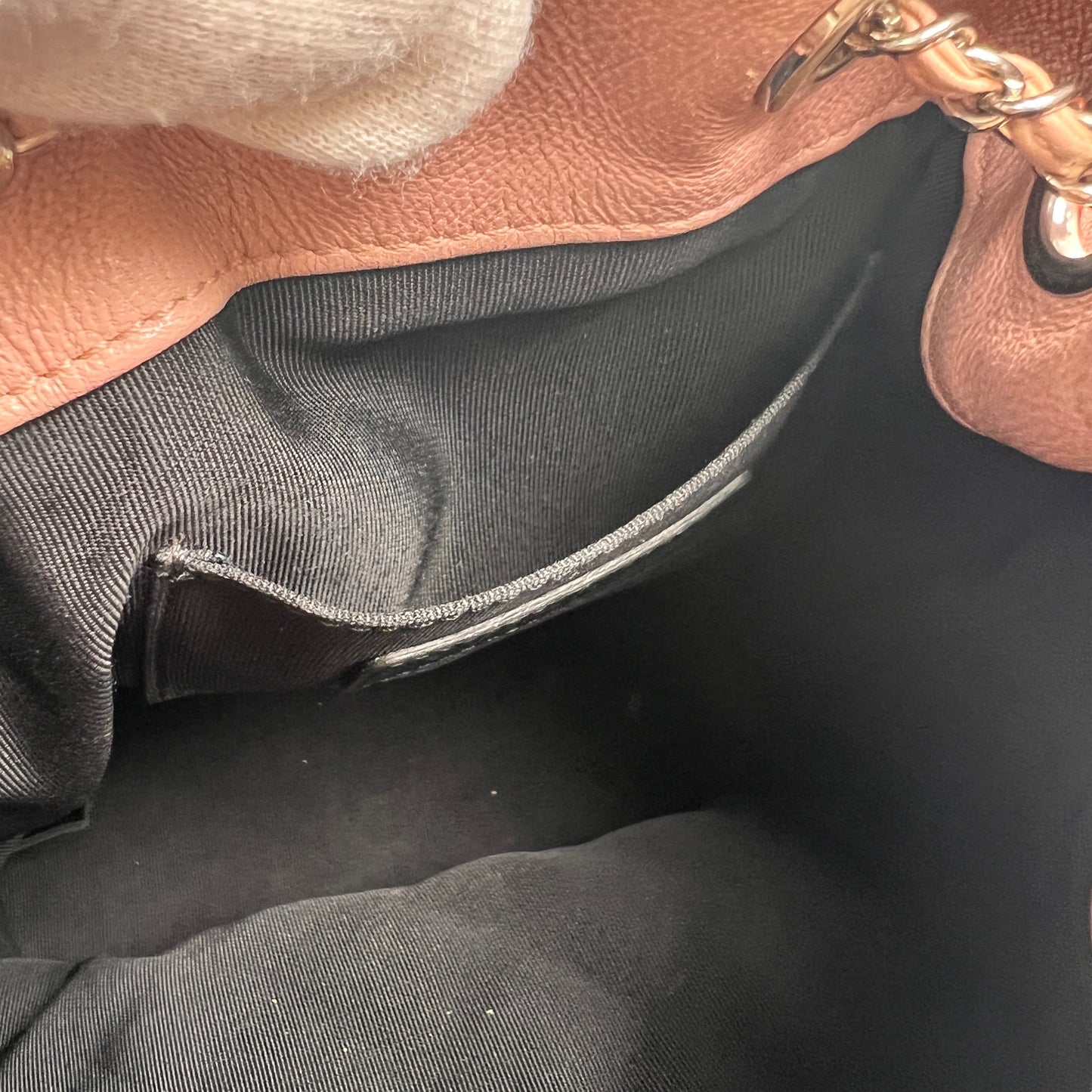 Chanel Black Shoulder Bags A-15436