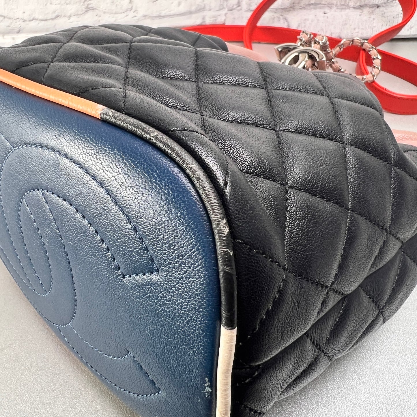 Chanel Black Shoulder Bags A-15436