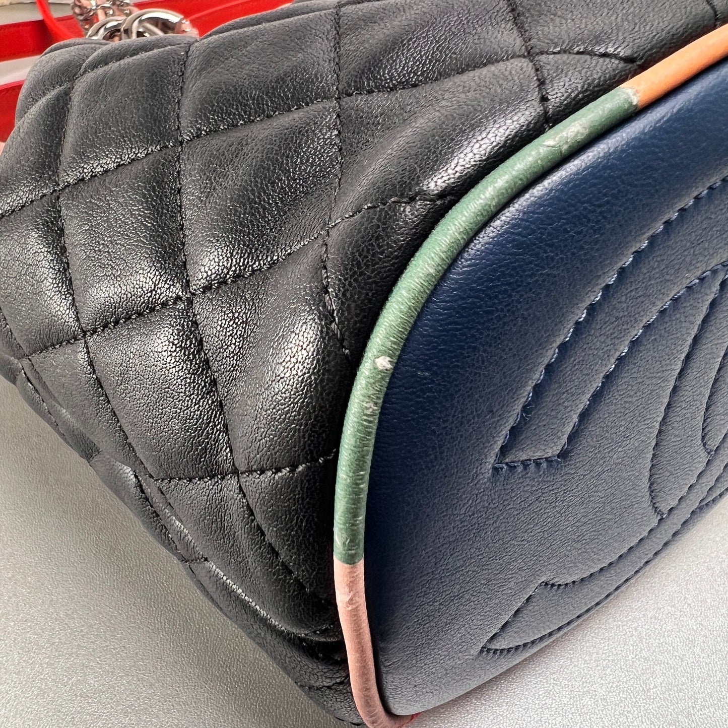 Chanel Black Shoulder Bags A-15436