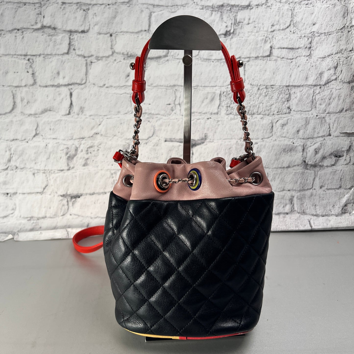 Chanel Black Shoulder Bags A-15436