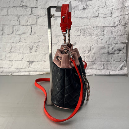 Chanel Black Shoulder Bags A-15436