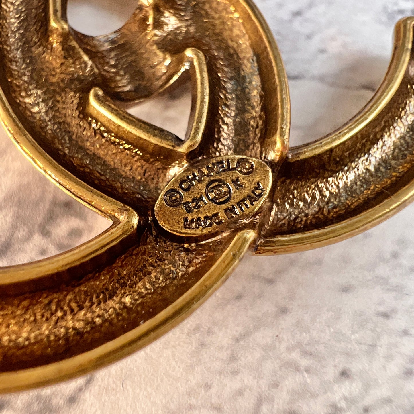 Chanel Gold Brooches A-15440