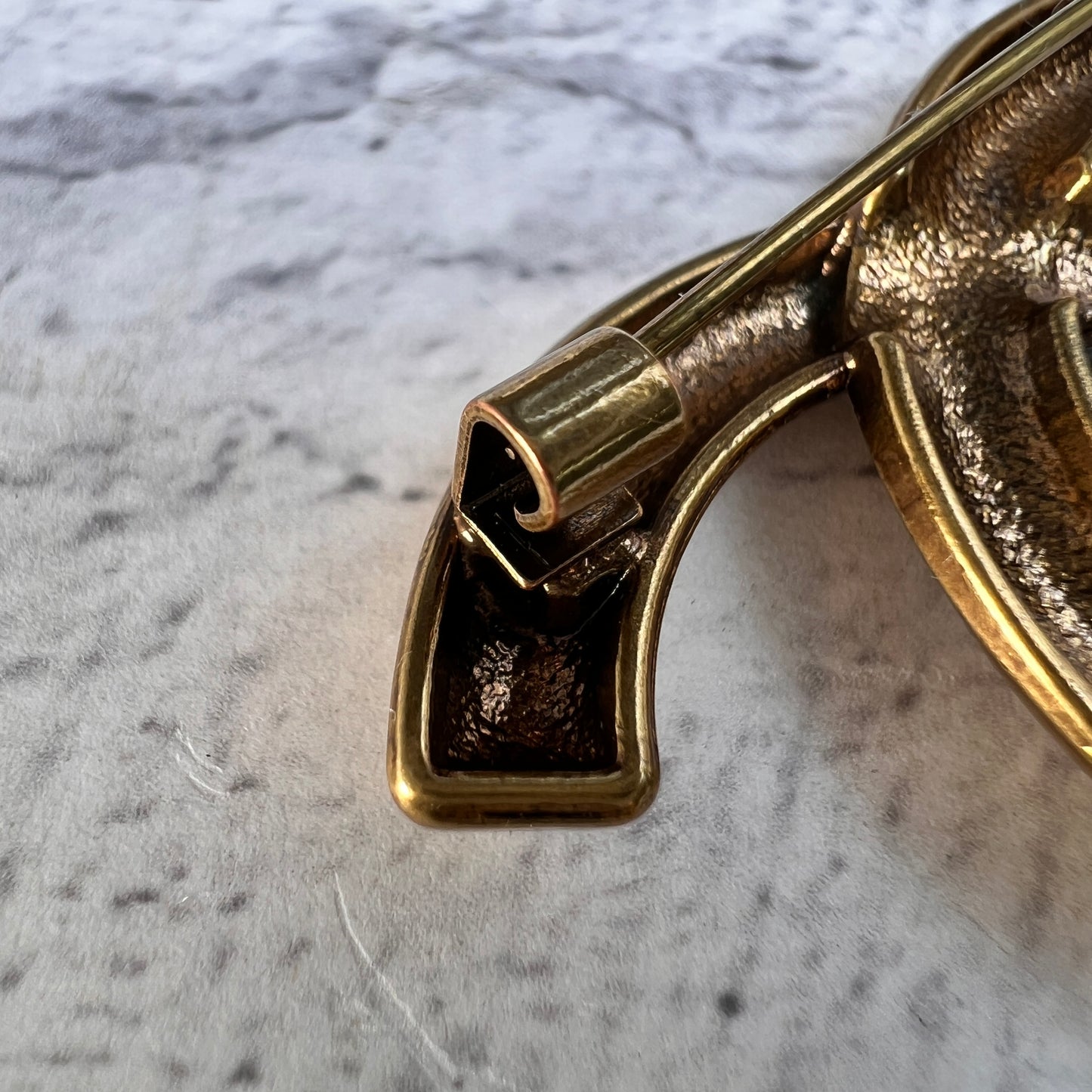 Chanel Gold Brooches A-15440