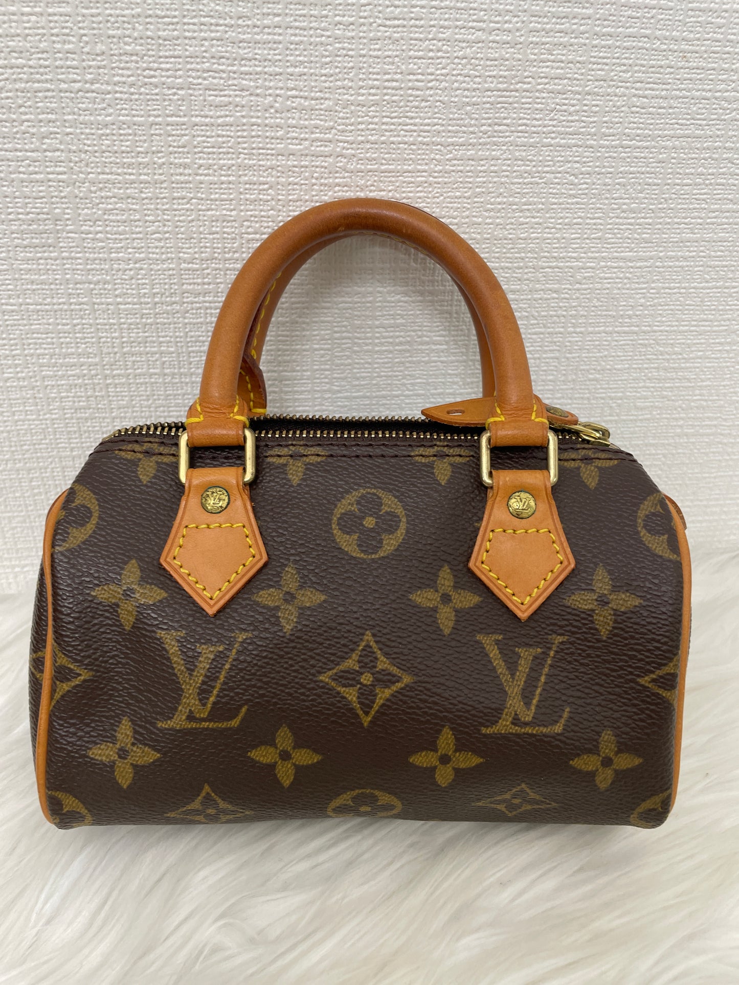 Louis Vuitton Brown Handle Bags A-15481
