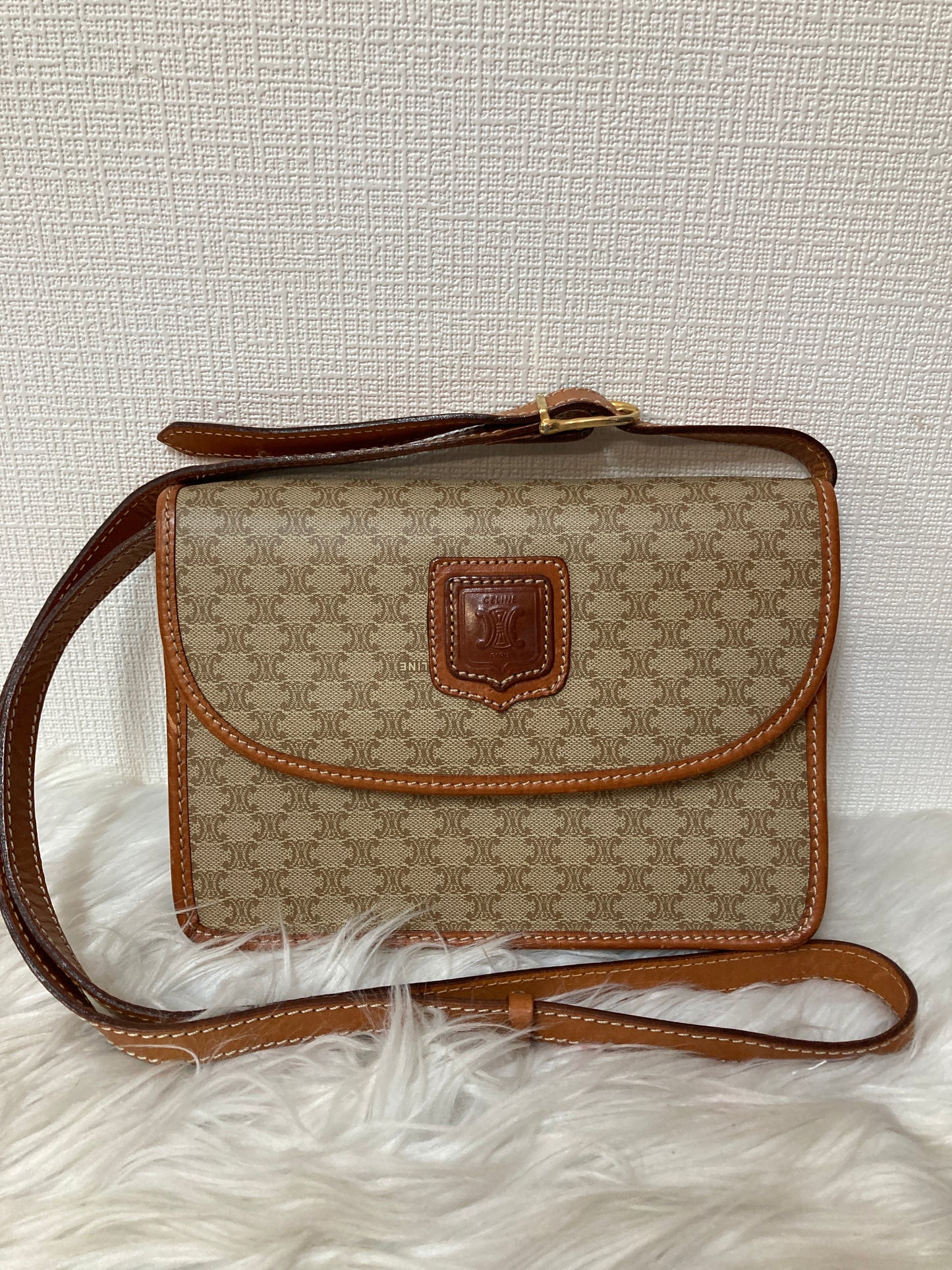 Celine Beige Shoulder Bags A-15486
