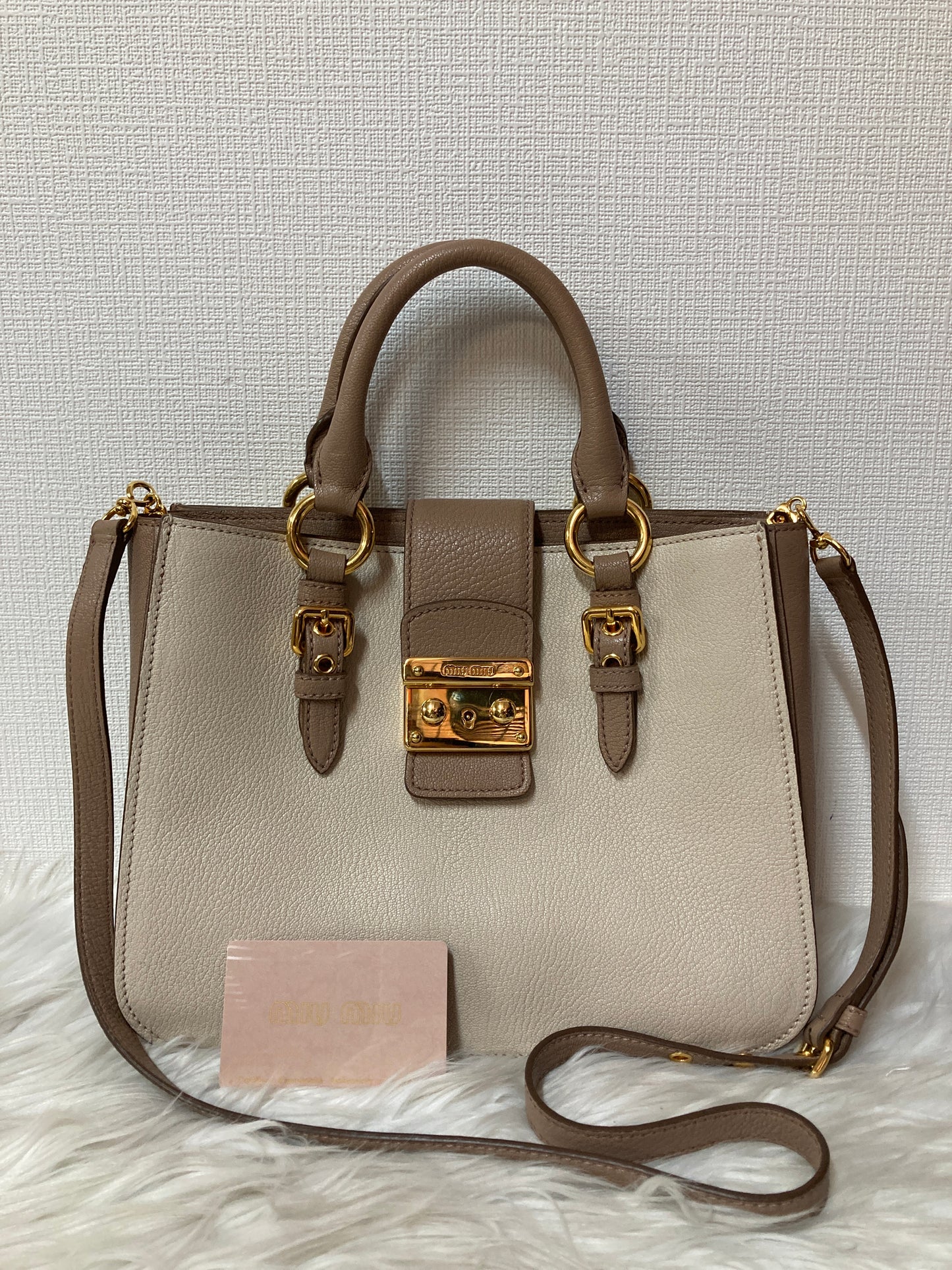 Miu Miu Pink Handle Bags A-15487