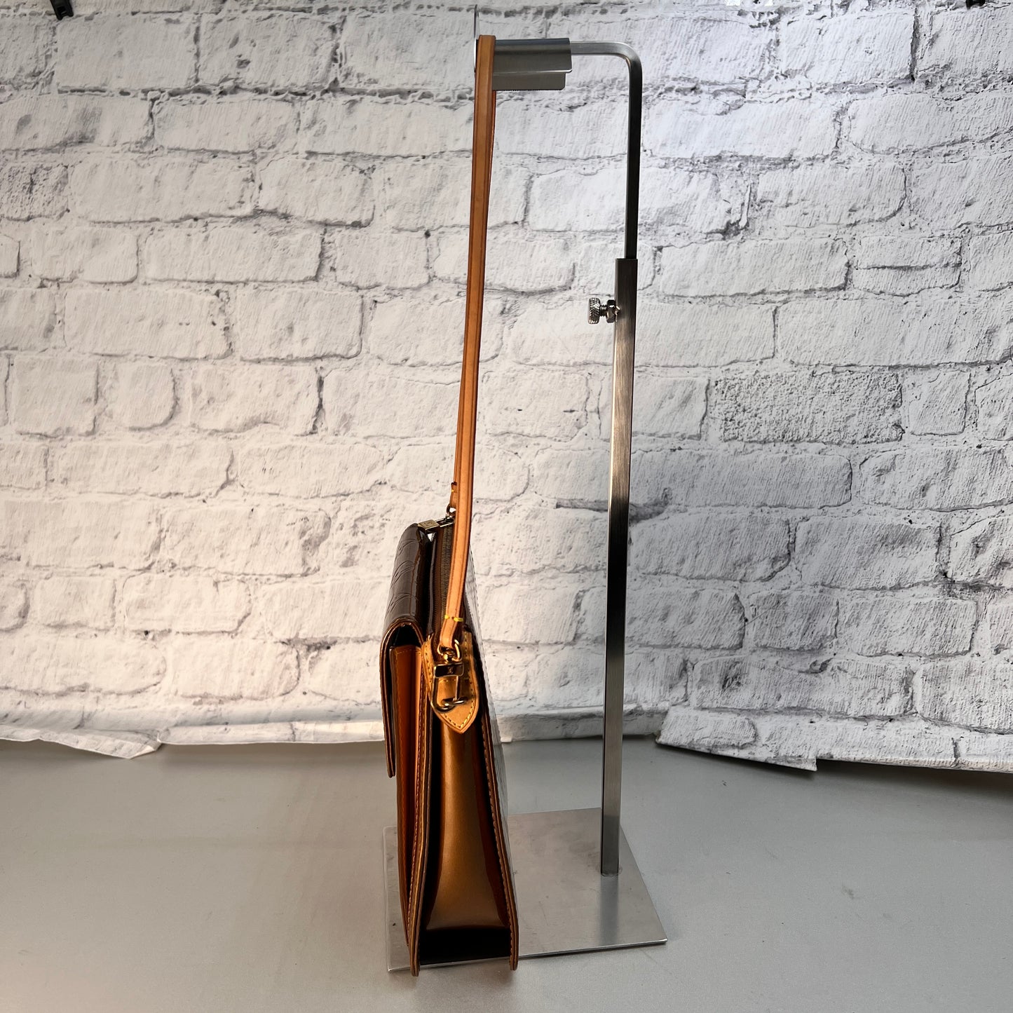 Louis Vuitton Brown Handle Bags A-15488