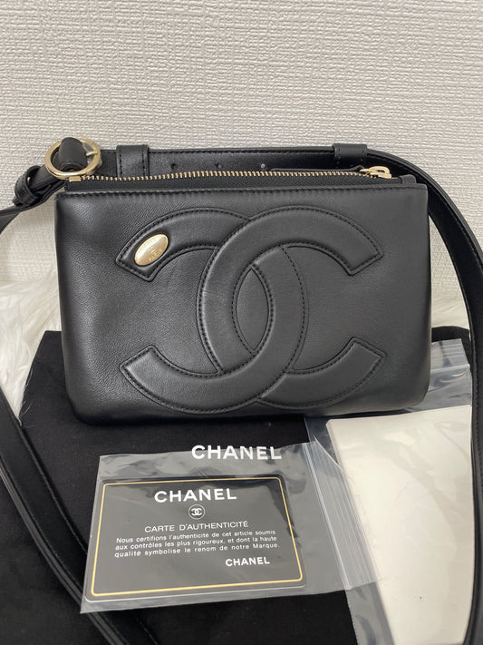 Chanel Black Pouches A-15511