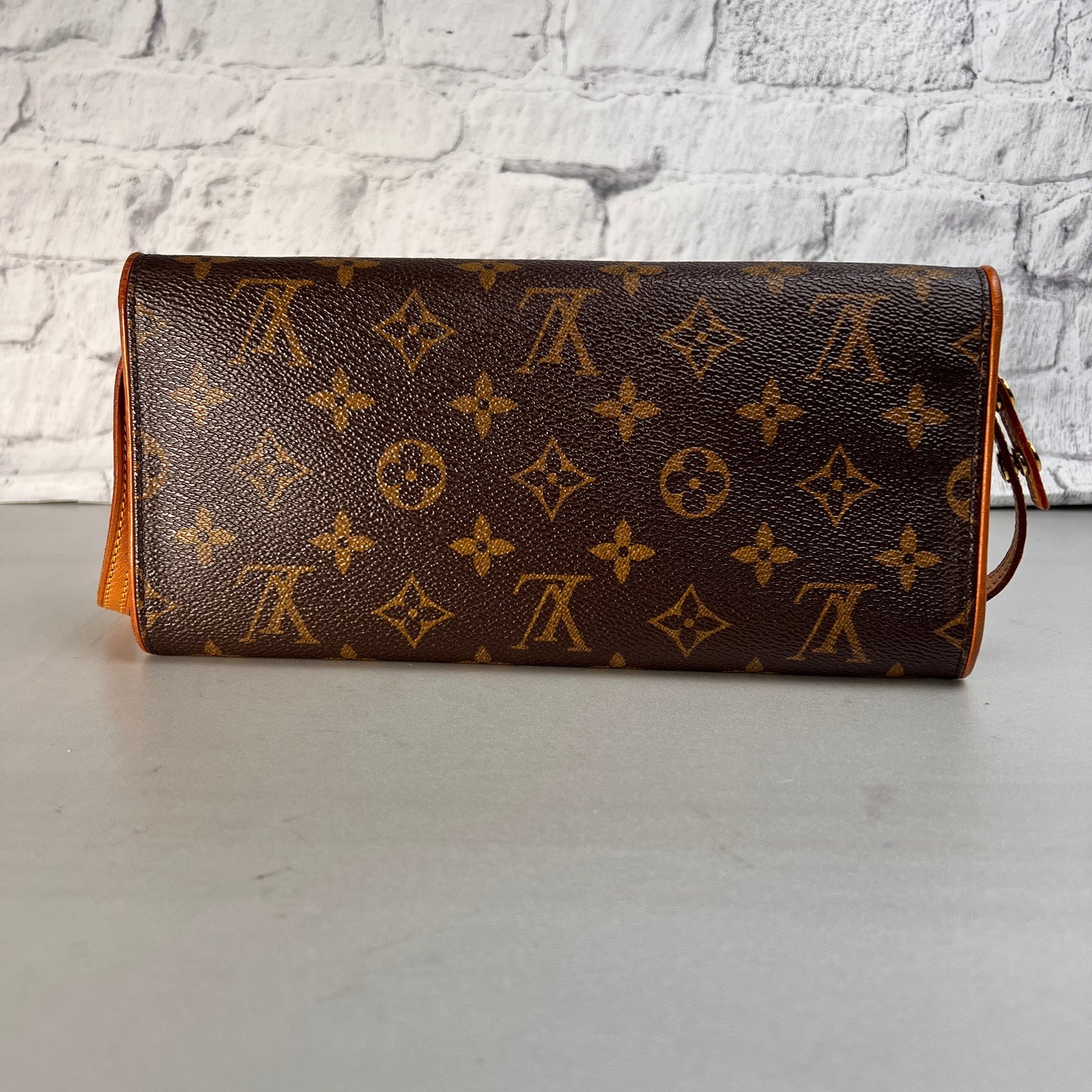 Louis Vuitton Brown Handle Bags A-15514
