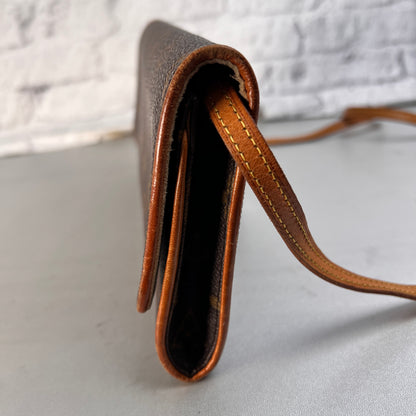 Louis Vuitton Brown Handle Bags A-15514