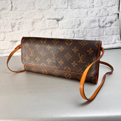 Louis Vuitton Brown Handle Bags A-15514
