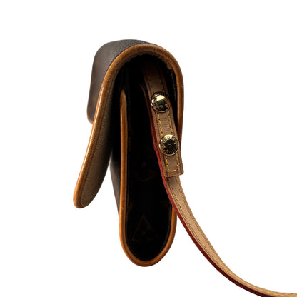 Louis Vuitton Brown Handle Bags A-15515