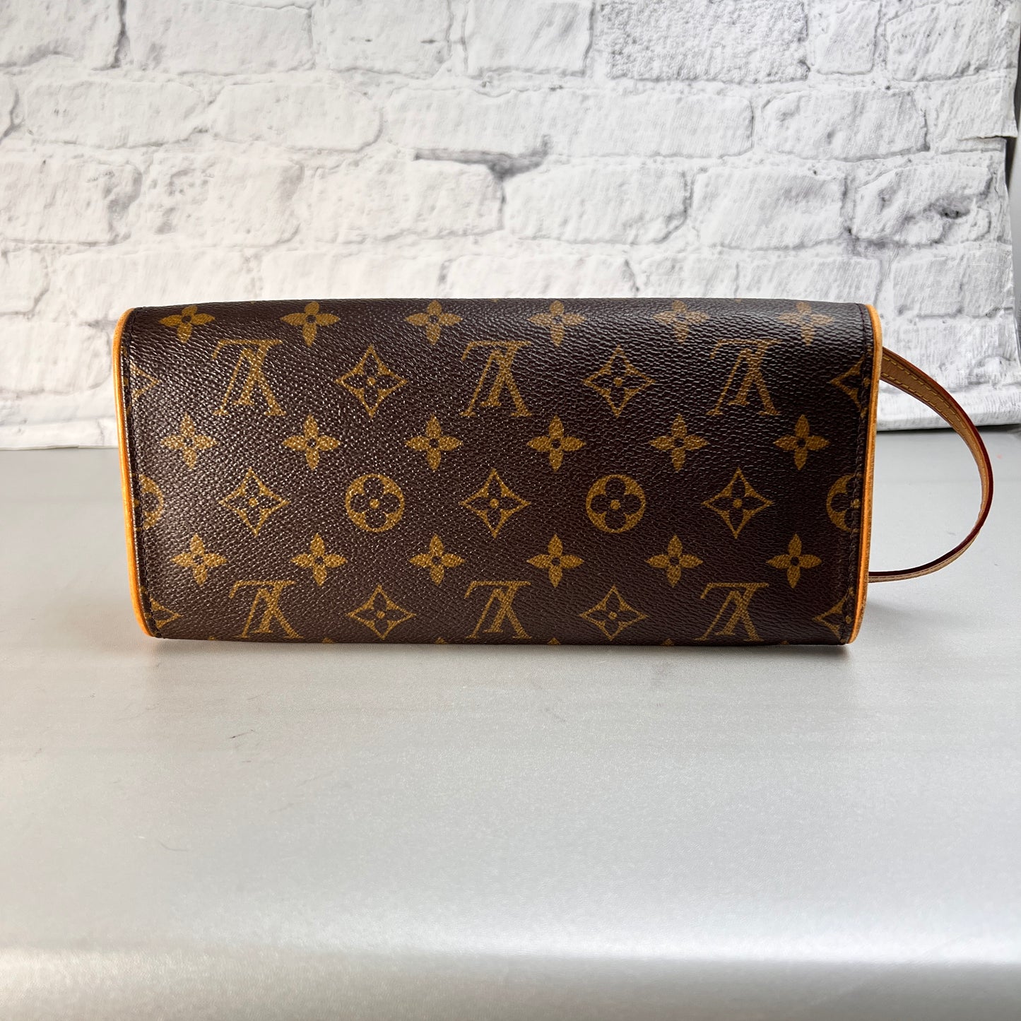 Louis Vuitton Brown Handle Bags A-15515