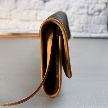 Louis Vuitton Brown Handle Bags A-15515