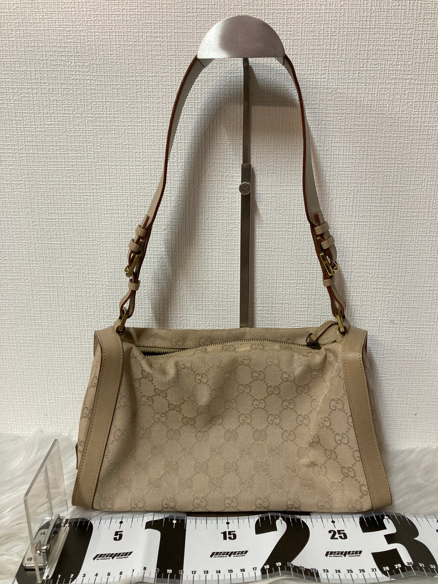 Gucci Beige Shoulder Bags A-15516