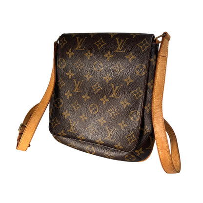 Louis Vuitton Brown Shoulder Bags A-15520