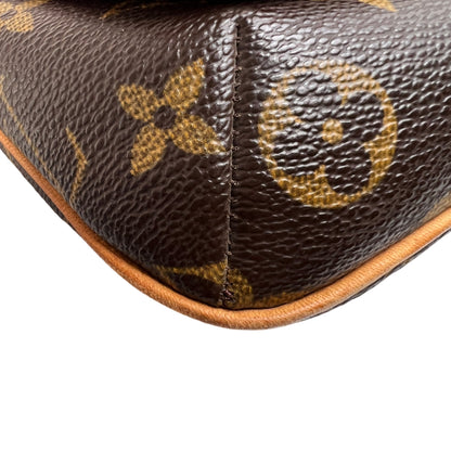 Louis Vuitton Brown Shoulder Bags A-15520