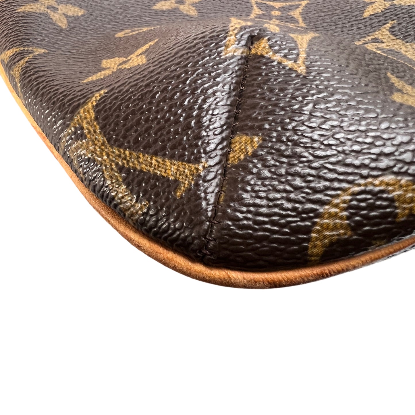 Louis Vuitton Brown Shoulder Bags A-15520