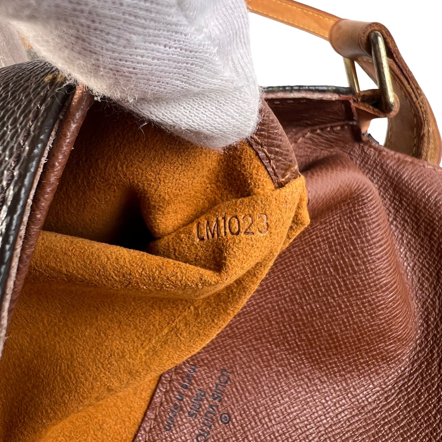 Louis Vuitton Brown Shoulder Bags A-15520