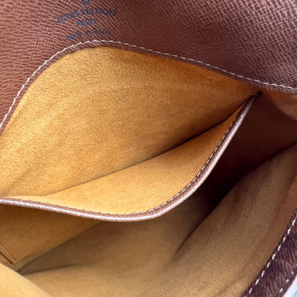 Louis Vuitton Brown Shoulder Bags A-15520
