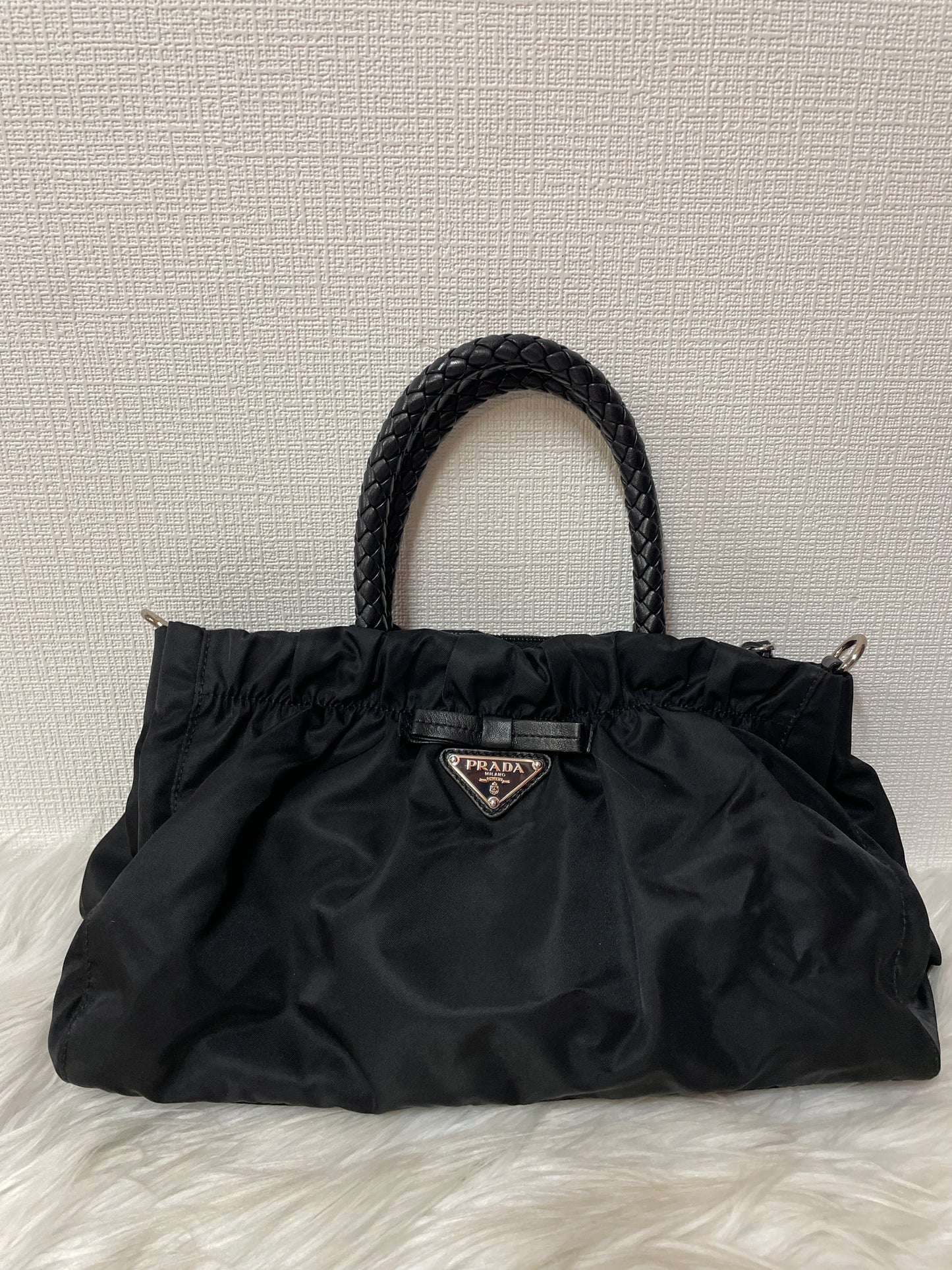 Prada Black Handle Bags A-15521