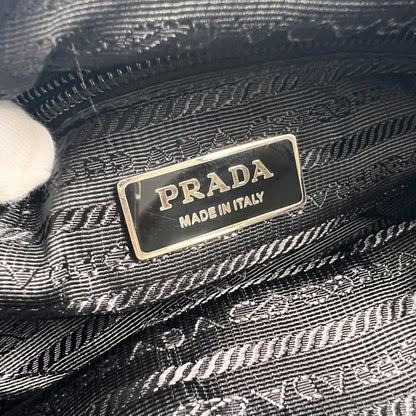Prada Black Handle Bags A-15521