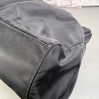 Prada Black Handle Bags A-15521