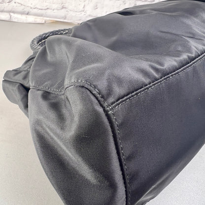 Prada Black Handle Bags A-15521